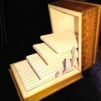 Стара, дървена, колекционерска кутия за насипни цигари., снимка 1 - Колекции - 27640001