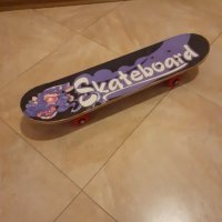 Продавам скейборд, почти нов,запазен, снимка 1 - Скейтборд, ховърборд, уейвборд - 43091851