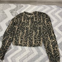 Дамски топ/ блуза, снимка 1 - Блузи с дълъг ръкав и пуловери - 43384002