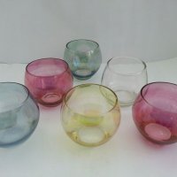 Ретро чаши цветно стъкло, снимка 1 - Антикварни и старинни предмети - 32328904