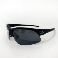 Слънчеви очила с твърд калъф DAIWA, снимка 1 - Екипировка - 33649948