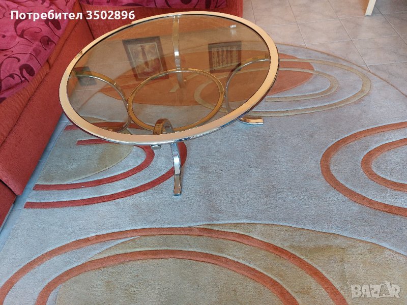 продавам луксозна метало-стъклена маса от Кореком, снимка 1