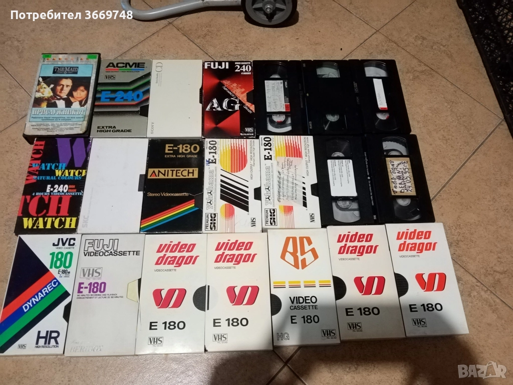 Продавам 23 броя VHS касети, снимка 1