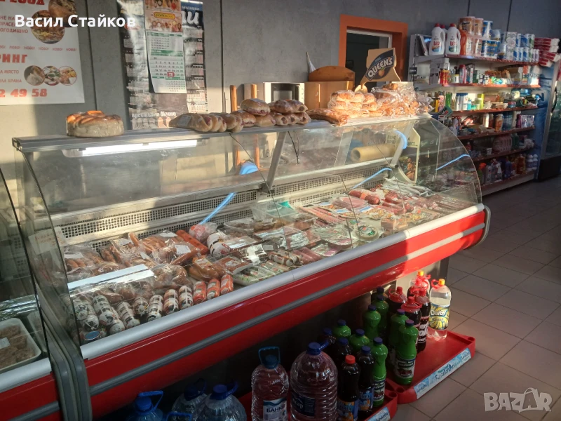 Хладилна витрина , снимка 1