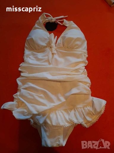 Цял бански в бяло, снимка 1