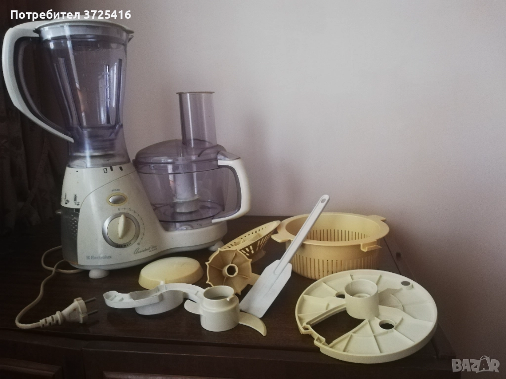 Многофункционален кухненски робот и блендер , снимка 1