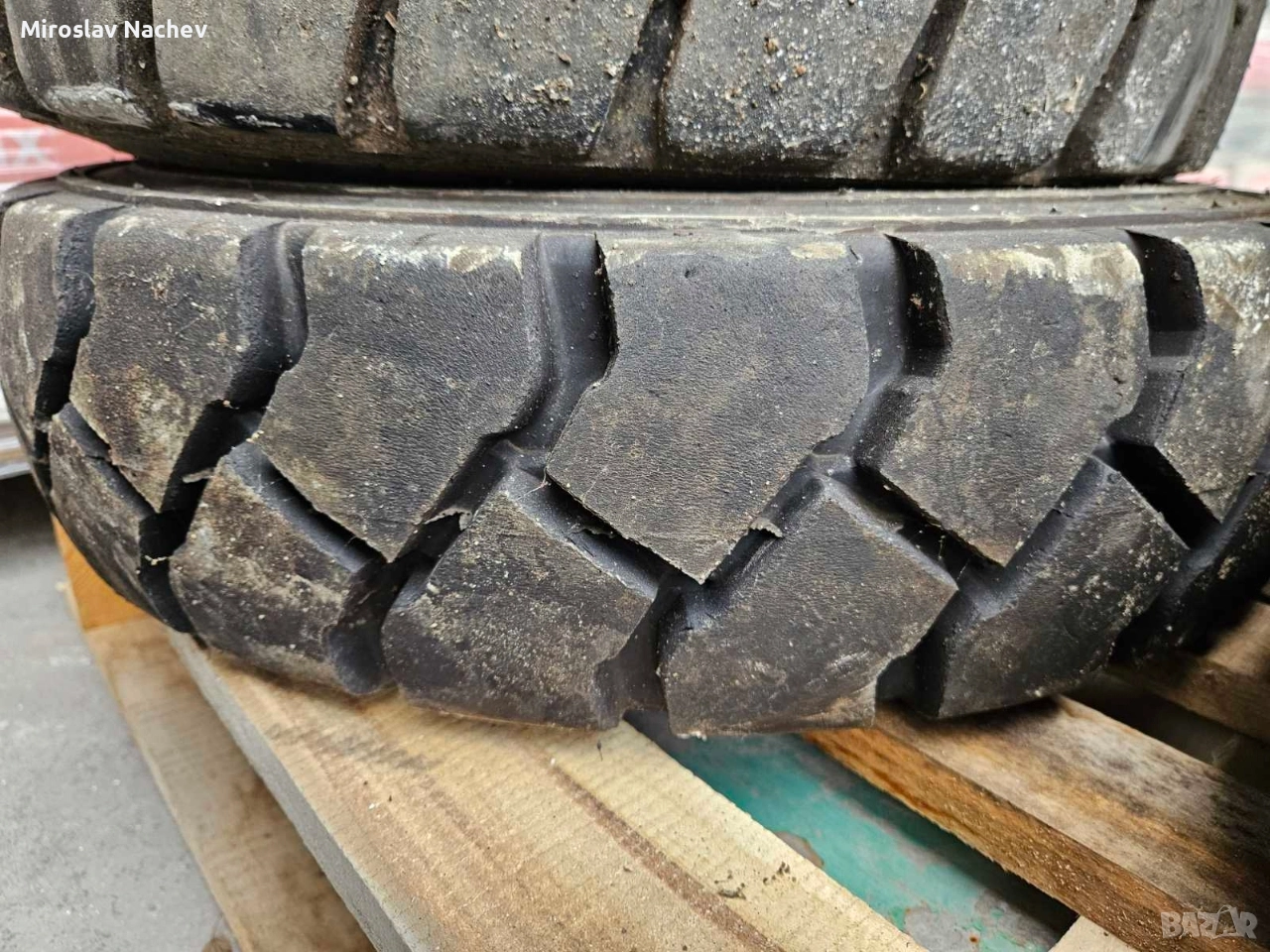 гуми и части за мотокар балканкар.мотокара е работещ, снимка 1