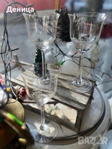 Грация за трима❤️  Класически дизайн с леко отворен ръб, напомнят за лале. Вертикални  нарези, снимка 3 - Чаши - 52907169