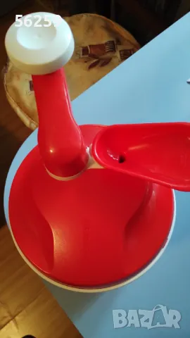 Ръчен чопър Tupperware, снимка 6 - Чопъри и пасатори - 47301049