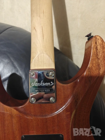 Jackson JS23 Dinky ,Made in India, 2010 год, снимка 8 - Китари - 53356940