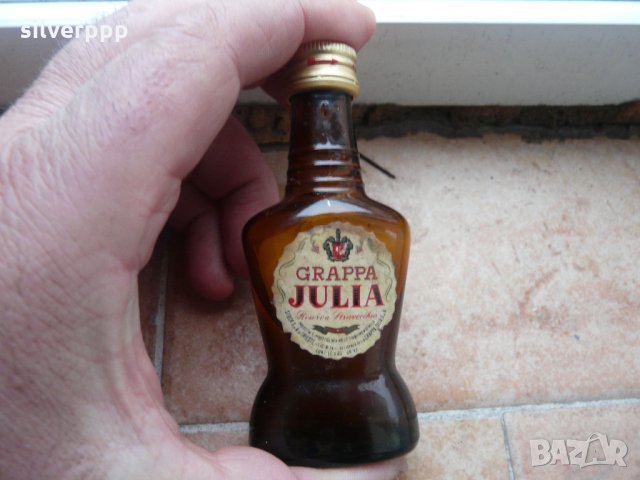  Колекционерско шишенце с алкохол - 10 , снимка 1 - Антикварни и старинни предмети - 35271376