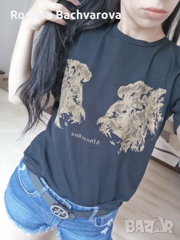 Черна тениска с къс ръкав Be Strong / Unisex на Red Decoct, снимка 2 - Тениски - 28888794