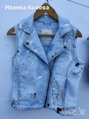 Ръчно рисувано дънково елече с Аксел Роуз, снимка 4 - Якета - 50898248