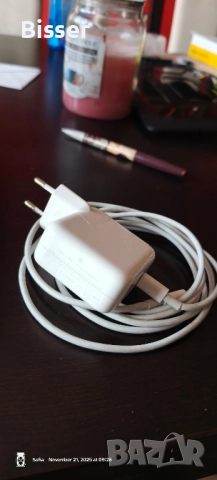 MacBook Air 13" M1 (2020) - Space Grey, 8GB RAM, 256GB SSD, снимка 8 - Лаптопи за дома - 52488507