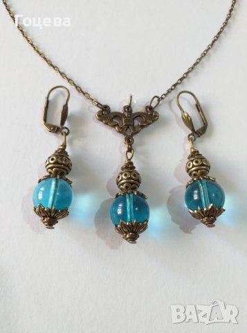 Разкошни обеци с лазурно сини мъниста от Венецианско стъкло и орнаменти в цвят бронз, снимка 7 - Обеци - 40711800