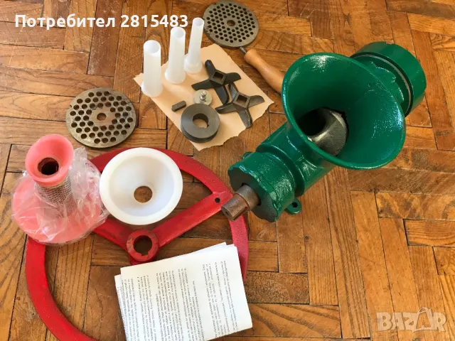 РУМЪНСКА Чугунена месомелачка за кайма №32, снимка 1