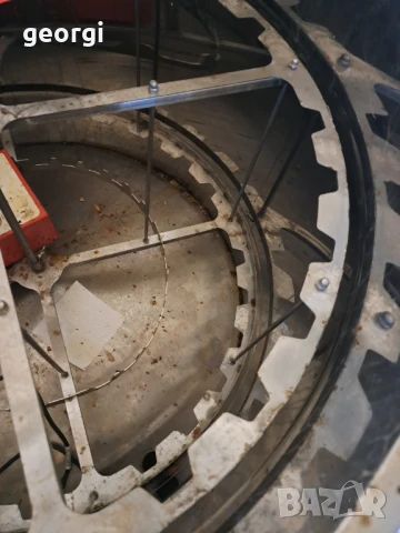 Центрофуга за мед 24 рамки, снимка 3 - Друго търговско оборудване - 51027594