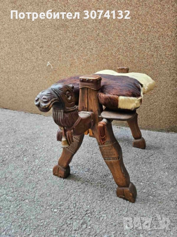Самар с дърворезба и естествена кожа, снимка 2 - Столове - 52807199