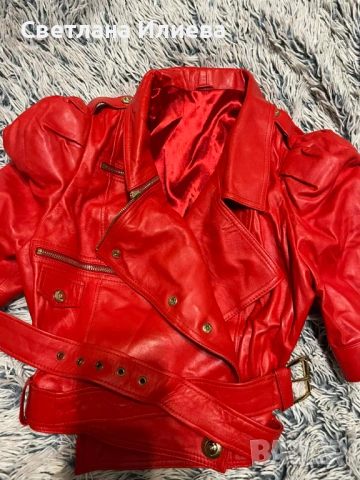 Дамско кожено яке с къс ръкав