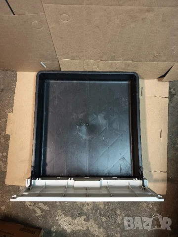 За готварска печка INDESIT чекмедже, скара, тавичка, грил 6, снимка 2 - Печки, фурни - 51229597