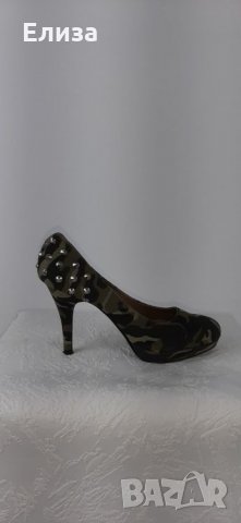 Камуфлажни обувки на висок ток, с метални шипчета, снимка 5 - Дамски обувки на ток - 33069143