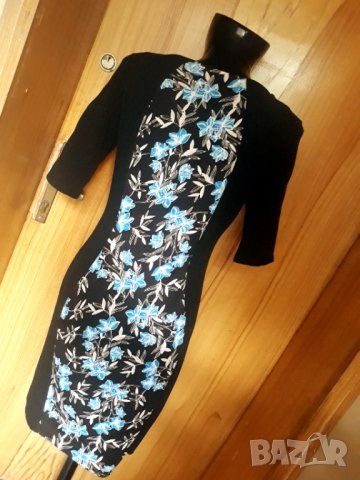 Черна офис рокля със сини флорални мотиви и 3/4 ръкав Л, снимка 3 - Рокли - 33565327