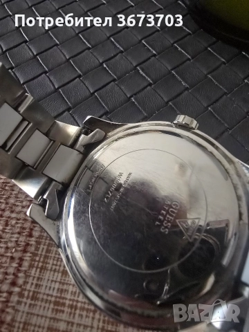 часовник GUESS, снимка 5 - Луксозни - 52804486