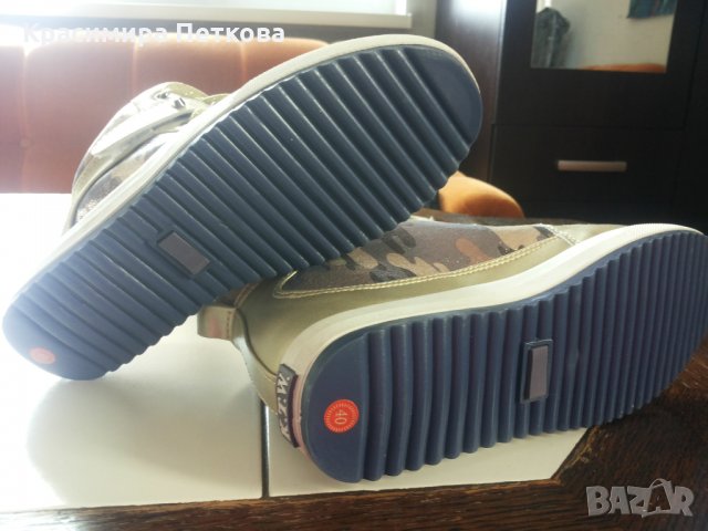 Дамски сникърси в златисто, снимка 4 - Маратонки - 27122259