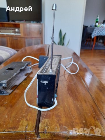 Старо радио,радиоприемник HITACHI , снимка 6 - Антикварни и старинни предмети - 32389369