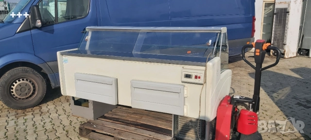 продавам  хладилна  витрина, снимка 2 - Витрини - 52658016