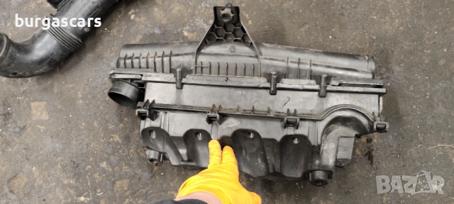 Кутия въздушен филтър Peugeot 308 1.4-95к.с.16VVT, снимка 2 - Части - 53200166