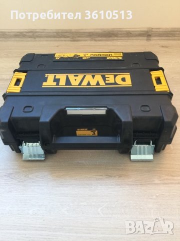 Продавам ударен винтовер Диволт, снимка 2 - Бормашини - 39460374