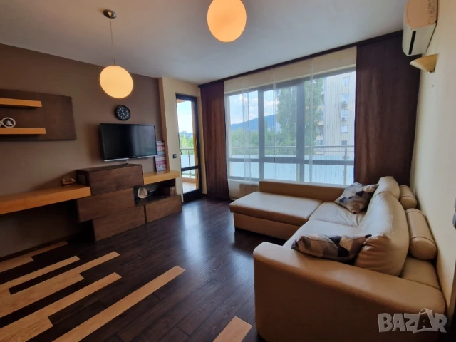 Апартамент на метри от южния парк