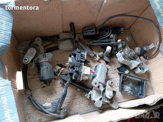 Мазда 121 останали части, снимка 2 - Части - 38040761