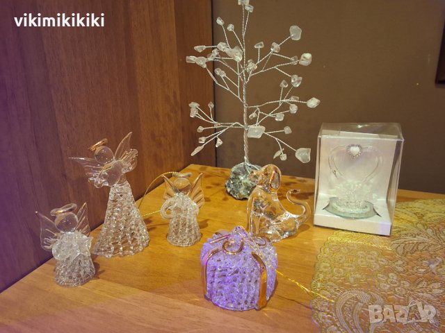 стъклени ангели, стъклено куче, стъклен подарък и дърво с камъни, снимка 1 - Статуетки - 43813124