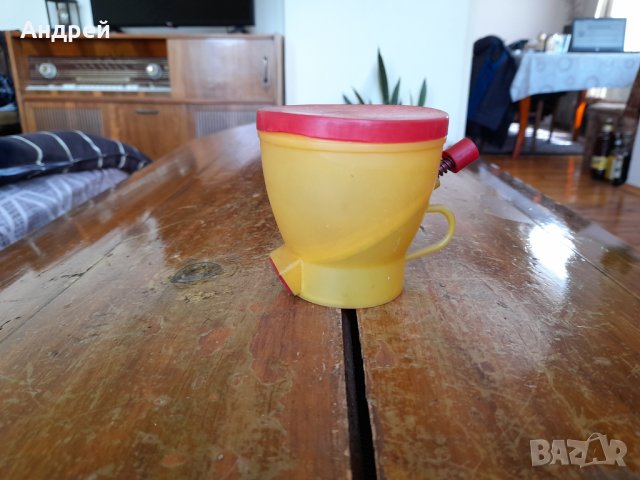 Стара чаша дозатор