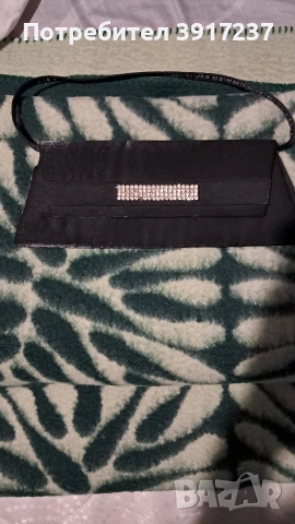 Черна мини чантичка