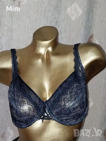 Triumph 85 C Черен дантелен сутиен 