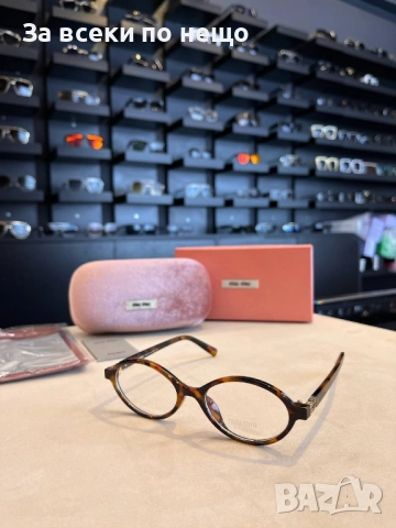 Miu Miu Слънчеви Очила С UV400 Защита - Налични Различни Цветове Код SK322, снимка 4 - Слънчеви и диоптрични очила - 52598755