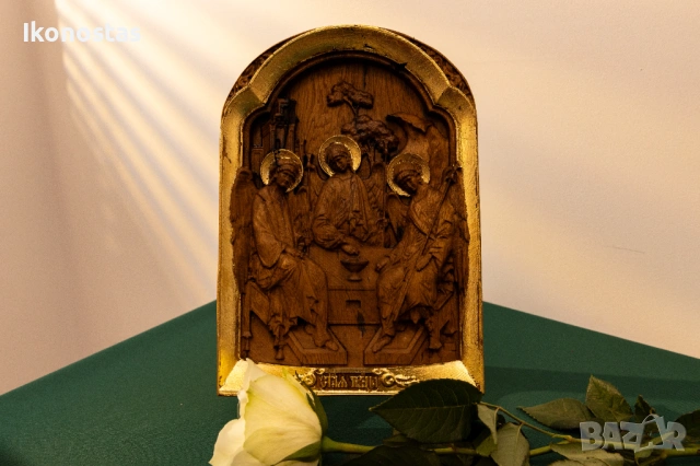 Релефна икона на Света Троица – позлатена с варак, снимка 6 - Икони - 53224866