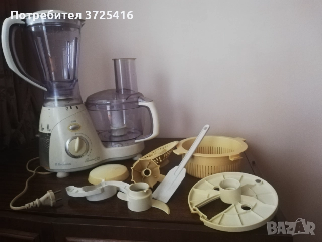 Многофункционален кухненски робот и блендер 