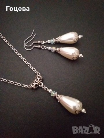 Красив комплект с бели перли капка, нежни кристалчета с орнаменти цвят Сребро, снимка 3 - Бижутерийни комплекти - 32636102