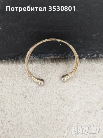 Женски накит, гривна 