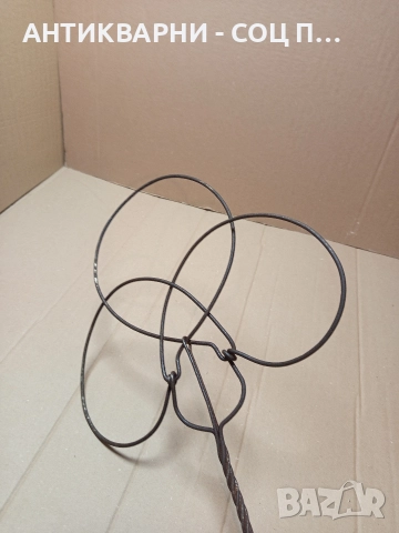 Соц Стара Българска Тупалка За Килими. , снимка 3 - Антикварни и старинни предмети - 52794960