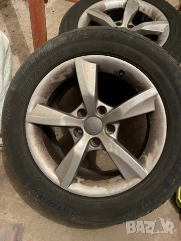 Оригинални джанти Audi 16” с летни гуми, снимка 2 - Гуми и джанти - 52552306