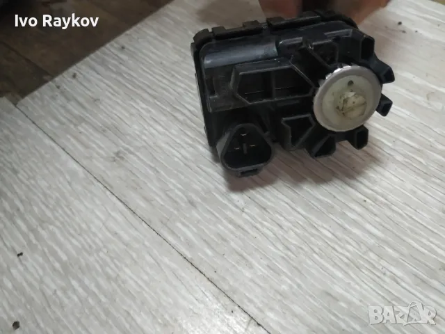 Моторче регелаж на фарове Suzuki SX4 , PBT-GF30, снимка 2 - Части - 48404791