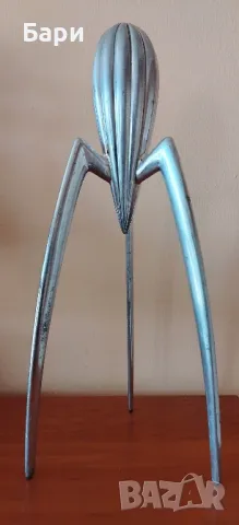 Дизайнерска сокоизстисквачка на Alessi Starck-Италия , снимка 7 - Други ценни предмети - 49965711