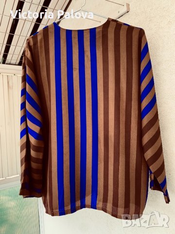 Невероятна блуза Италия, снимка 1 - Корсети, бюстиета, топове - 36959411
