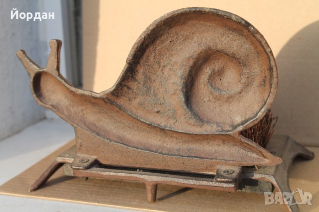 Четка за почистване на обувки с чугунена стойка, снимка 8 - Други ценни предмети - 43895938