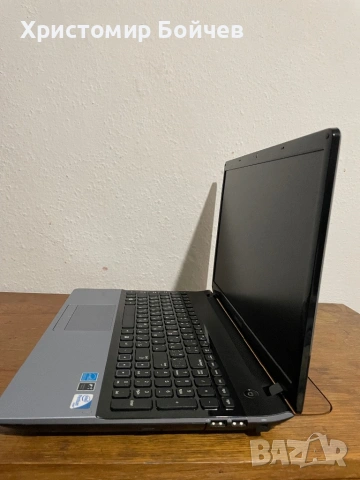 Samsung NP300E5C, снимка 4 - Лаптопи за дома - 53359748